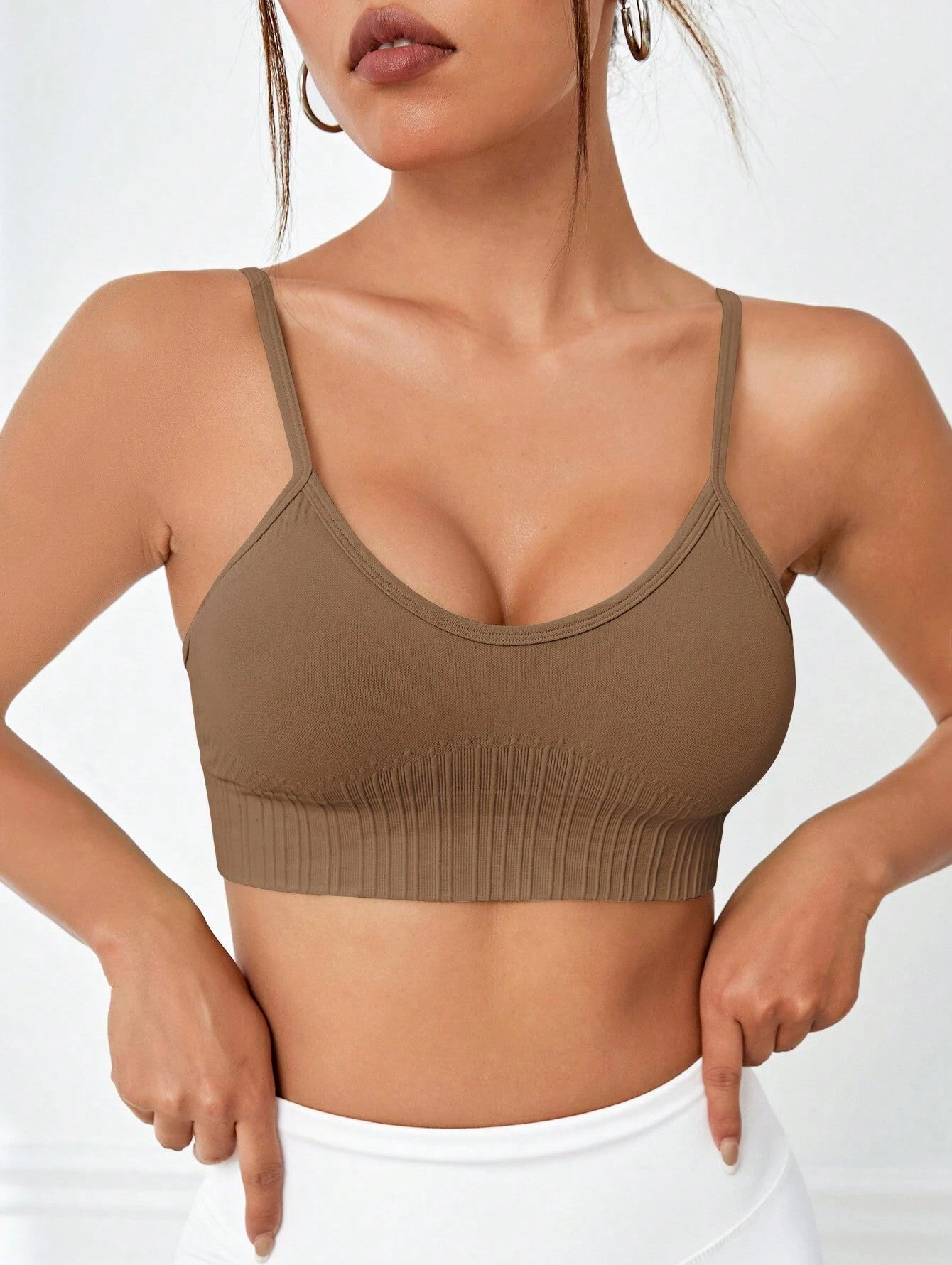 Soutien-gorge de sport sans coutures en tricot côtelé à dos nageur
