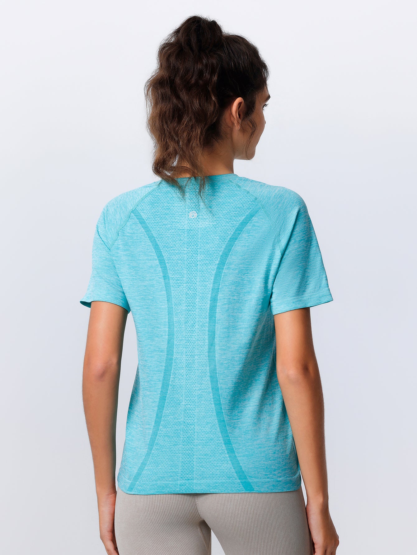Soutien-gorge de sport sans coutures en tricot côtelé à dos nageur