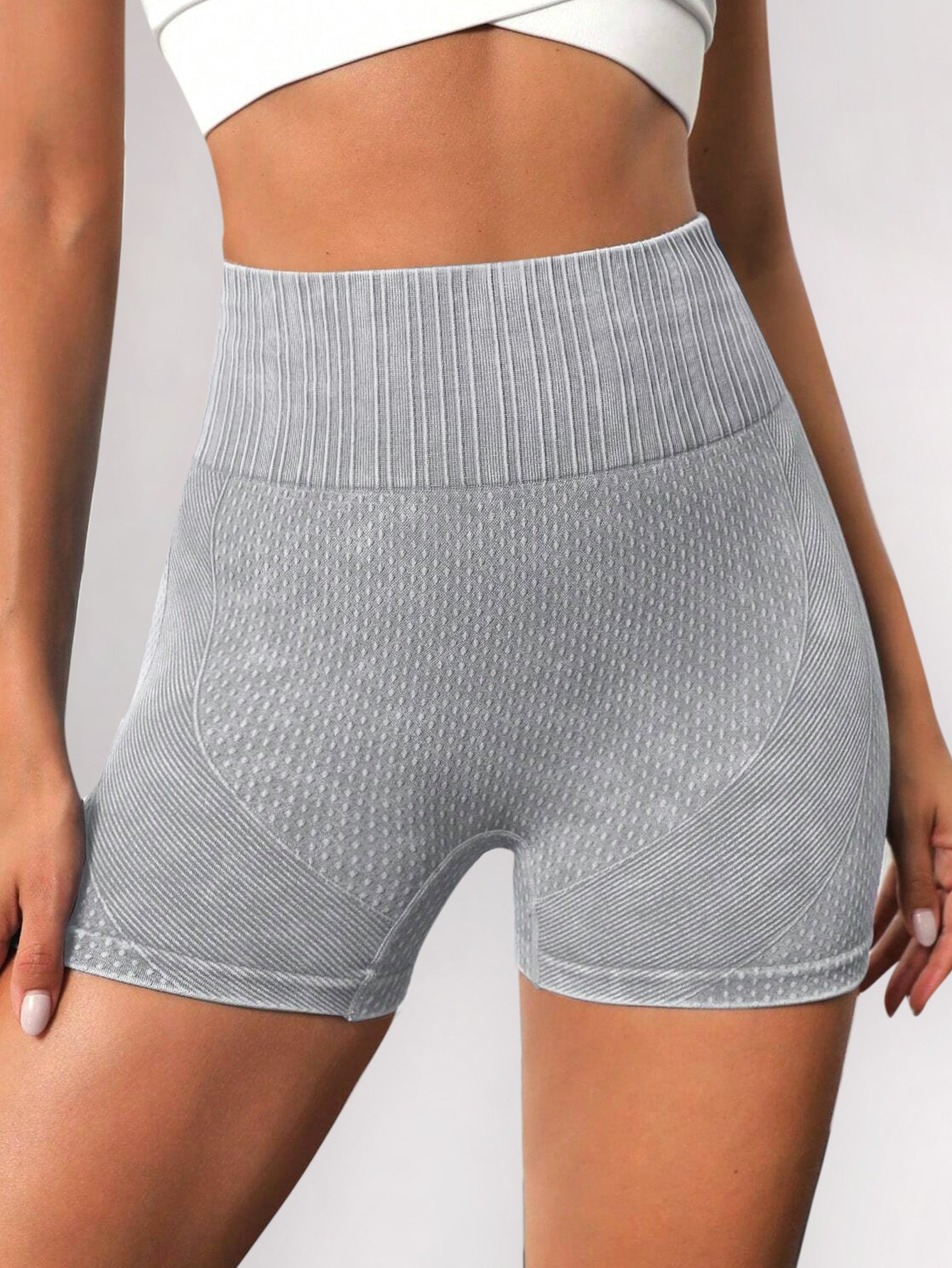 Pantalones cortos sin costuras perfumados que realzan los glúteos