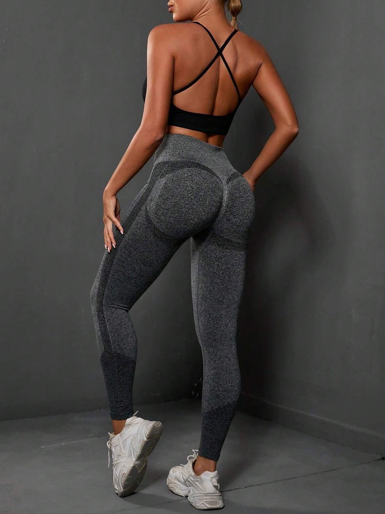 Pantalones acampanados con cintura en V perfumados