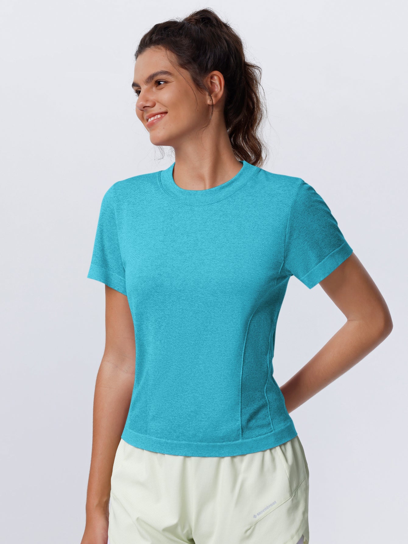 Soutien-gorge de sport sans coutures en tricot côtelé à dos nageur