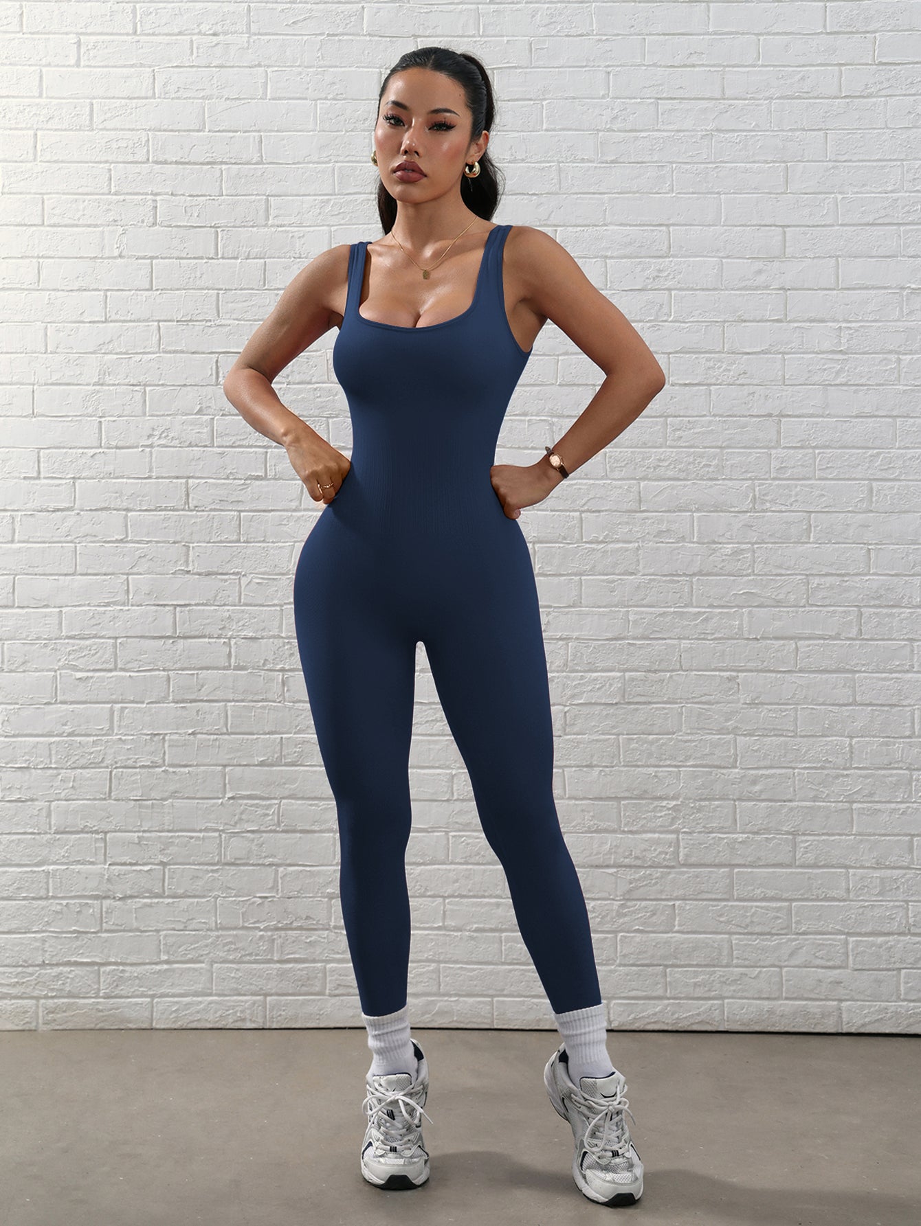 Women's Solid Color Backless Sleeveless Jumpsuit