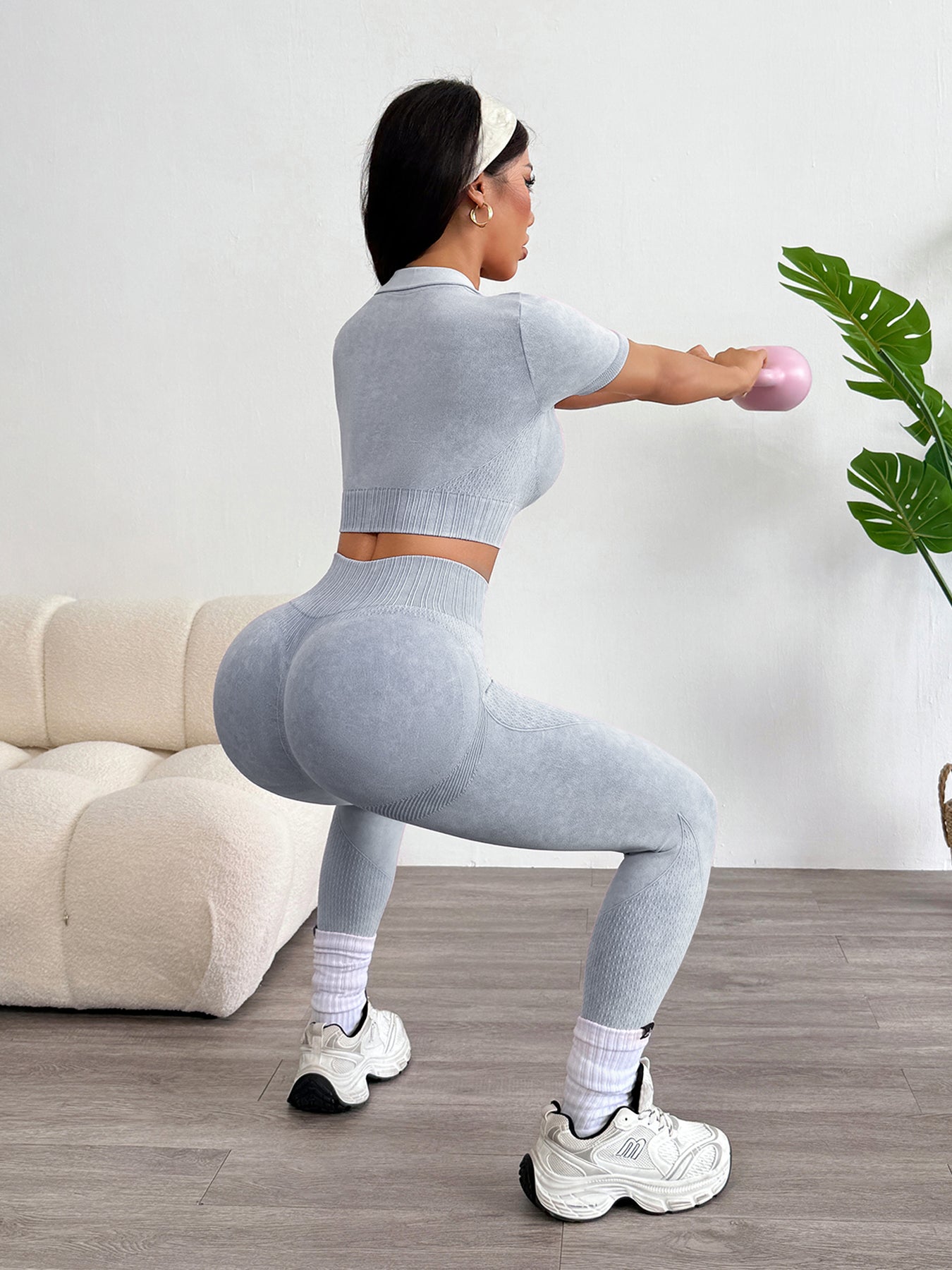 Women’s 2-Piece High Waist Workout Set – Acid Washed Butt-Lifting Leggings & Collared Crop Top