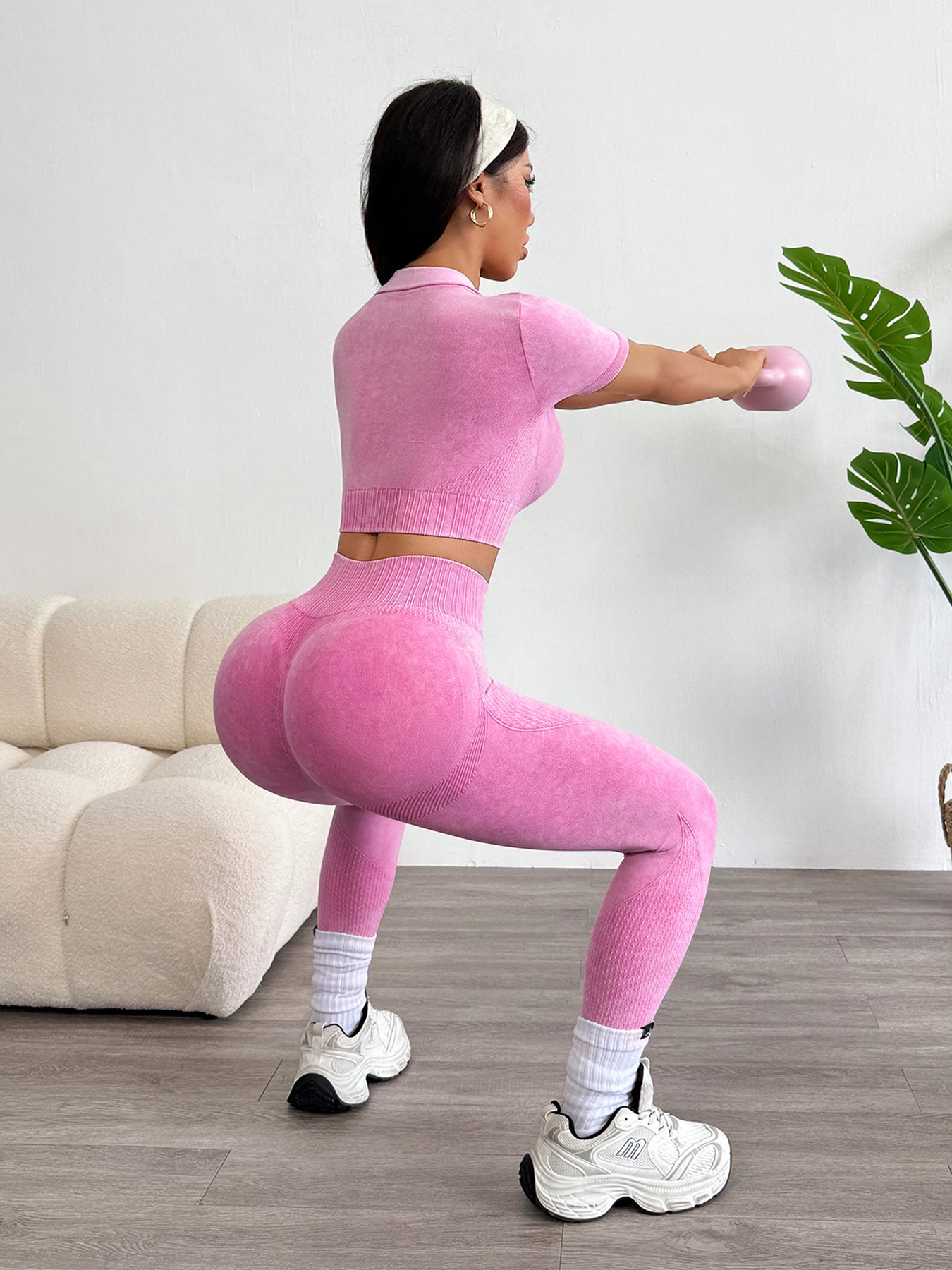 Women’s 2-Piece High Waist Workout Set – Acid Washed Butt-Lifting Leggings & Collared Crop Top