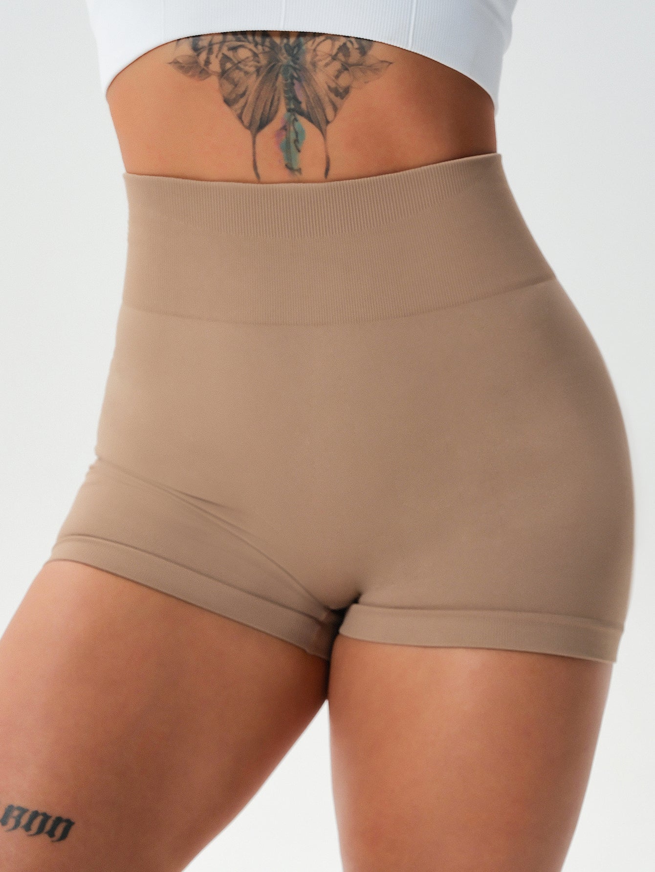 Short sans coutures parfumé pour remonter les fesses