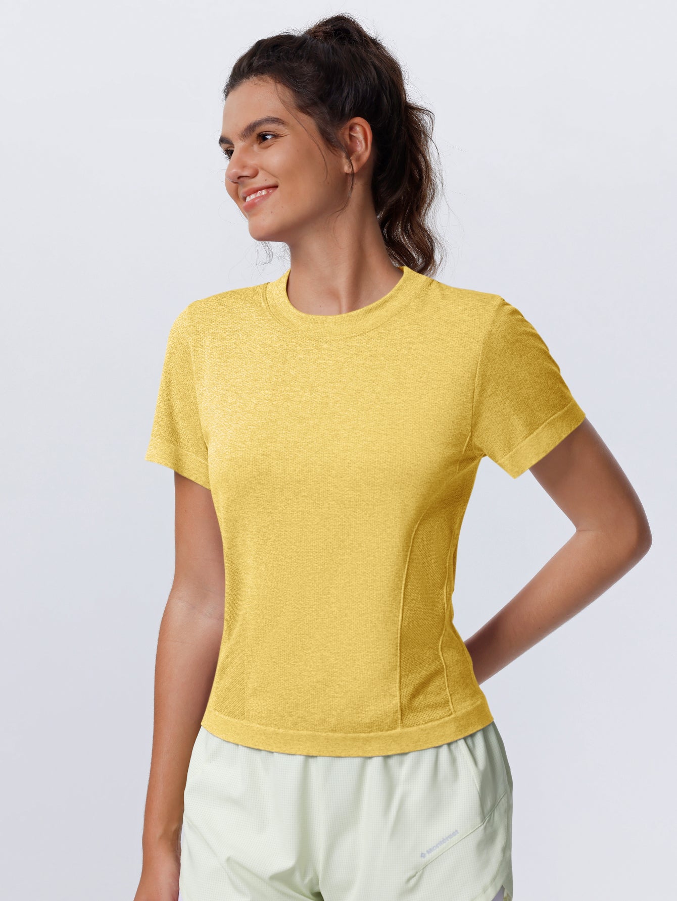 Soutien-gorge de sport sans coutures en tricot côtelé à dos nageur