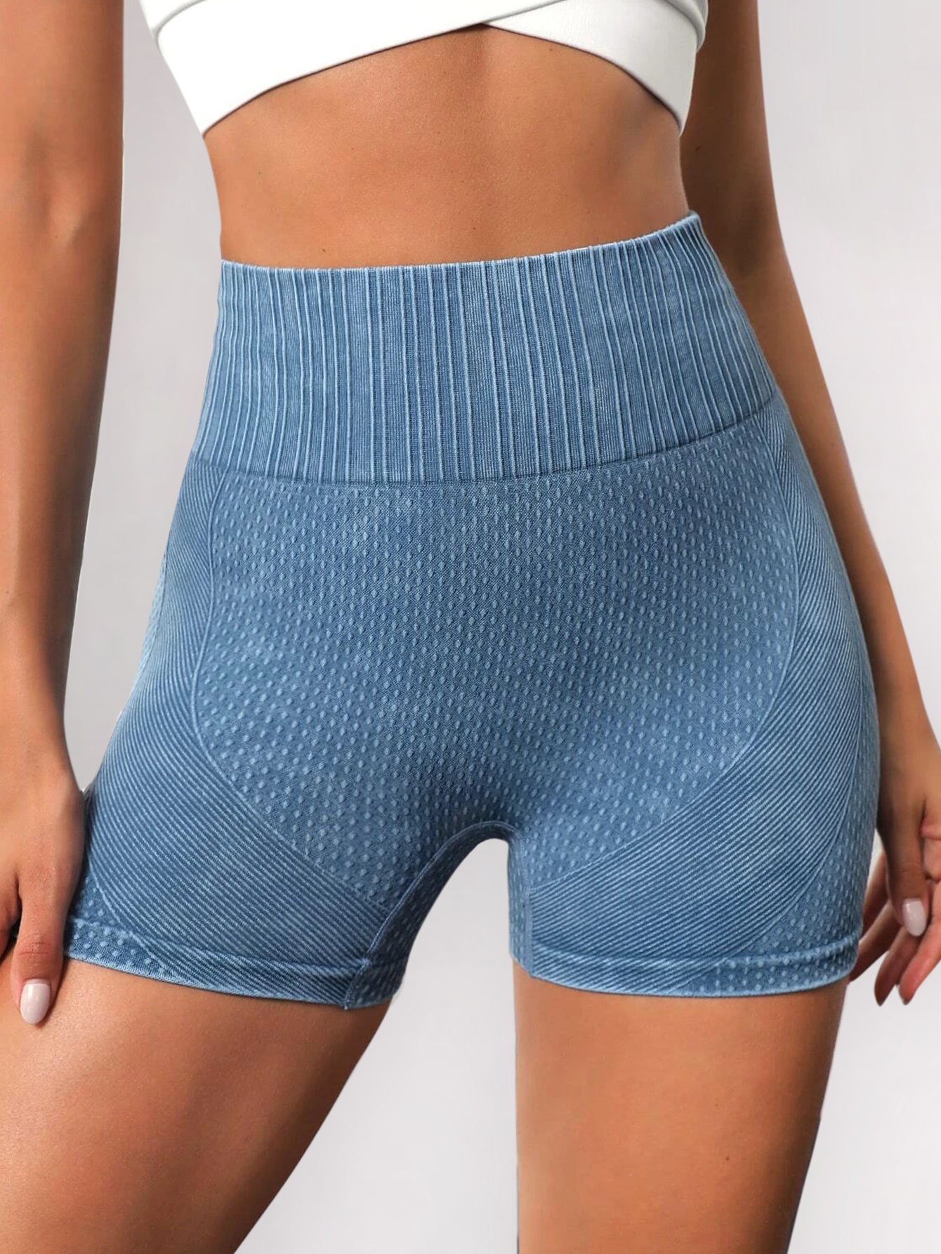 Pantalones cortos sin costuras perfumados que realzan los glúteos