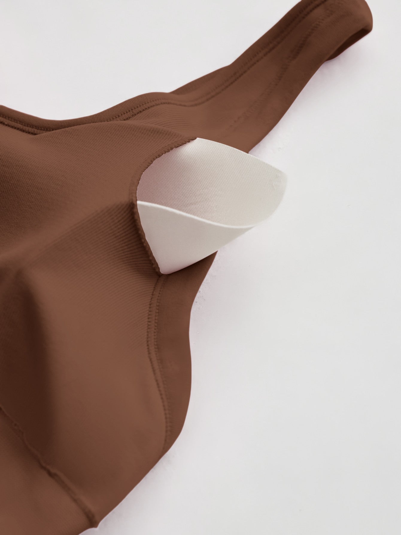 Combinaison côtelée froncée sans manches avec dos en V et sans coutures