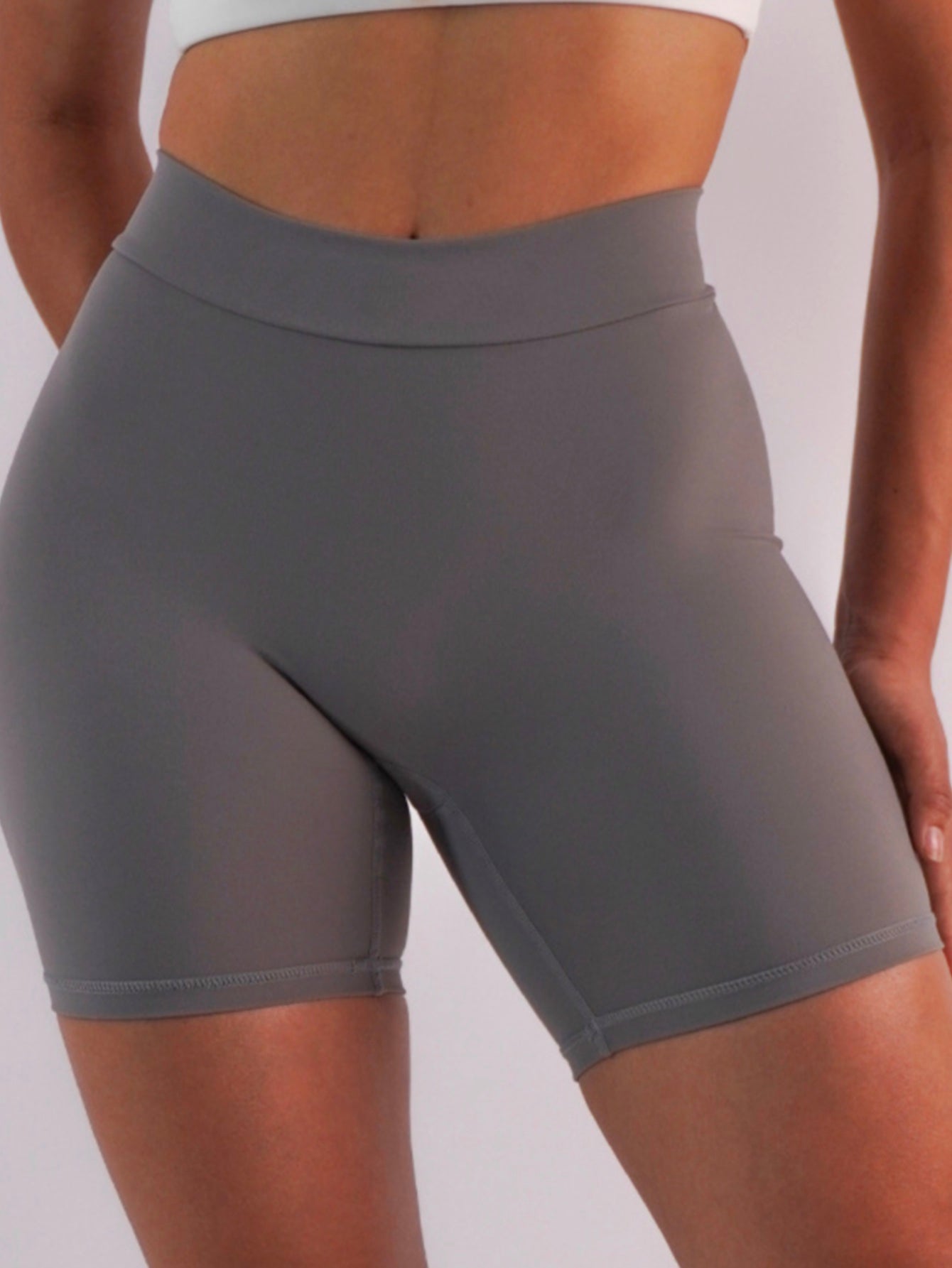 Pantalones cortos sin costuras con escote en V y perfumados