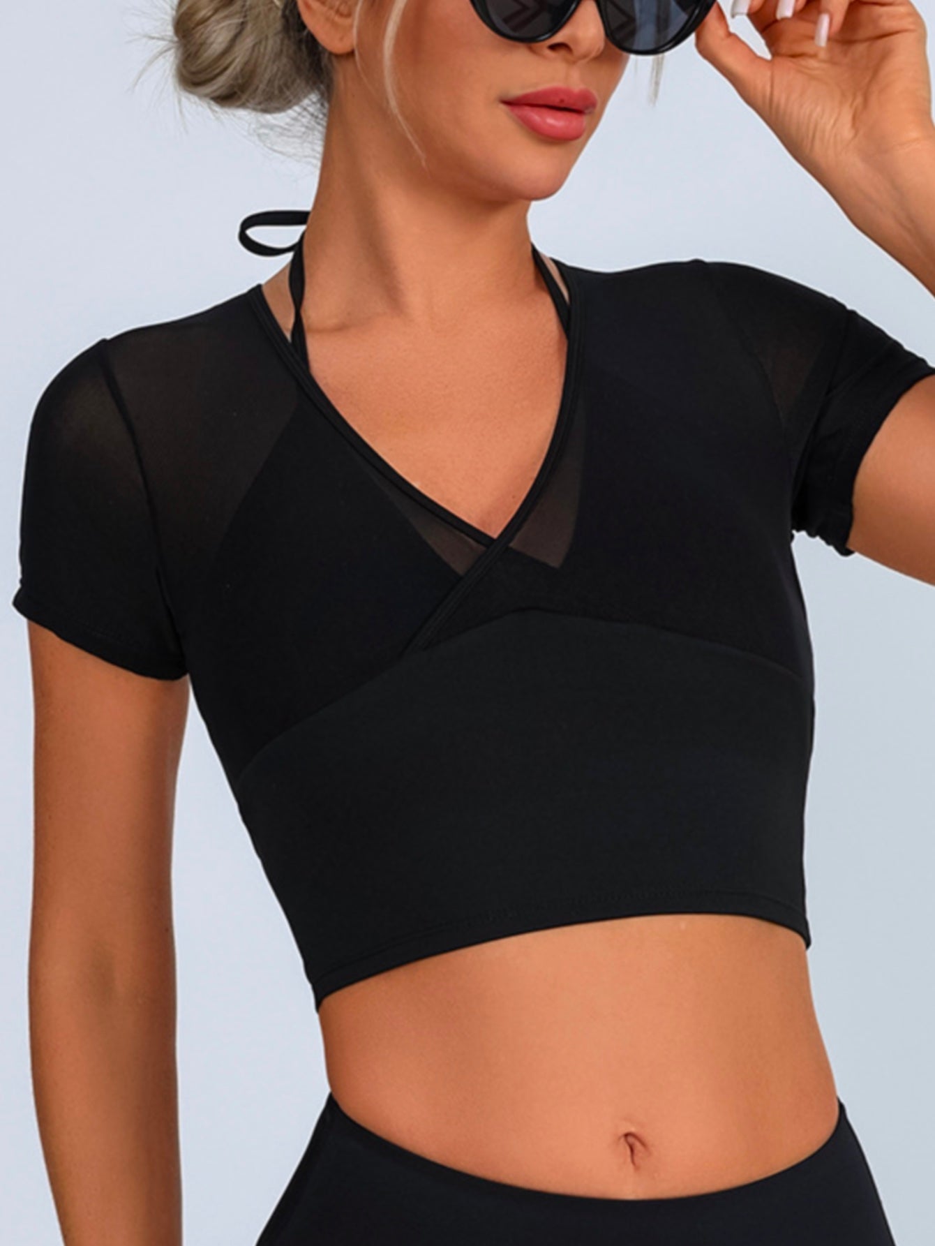 2-in-1 Halter Neck Mesh Short-Sleeve Sports Bra