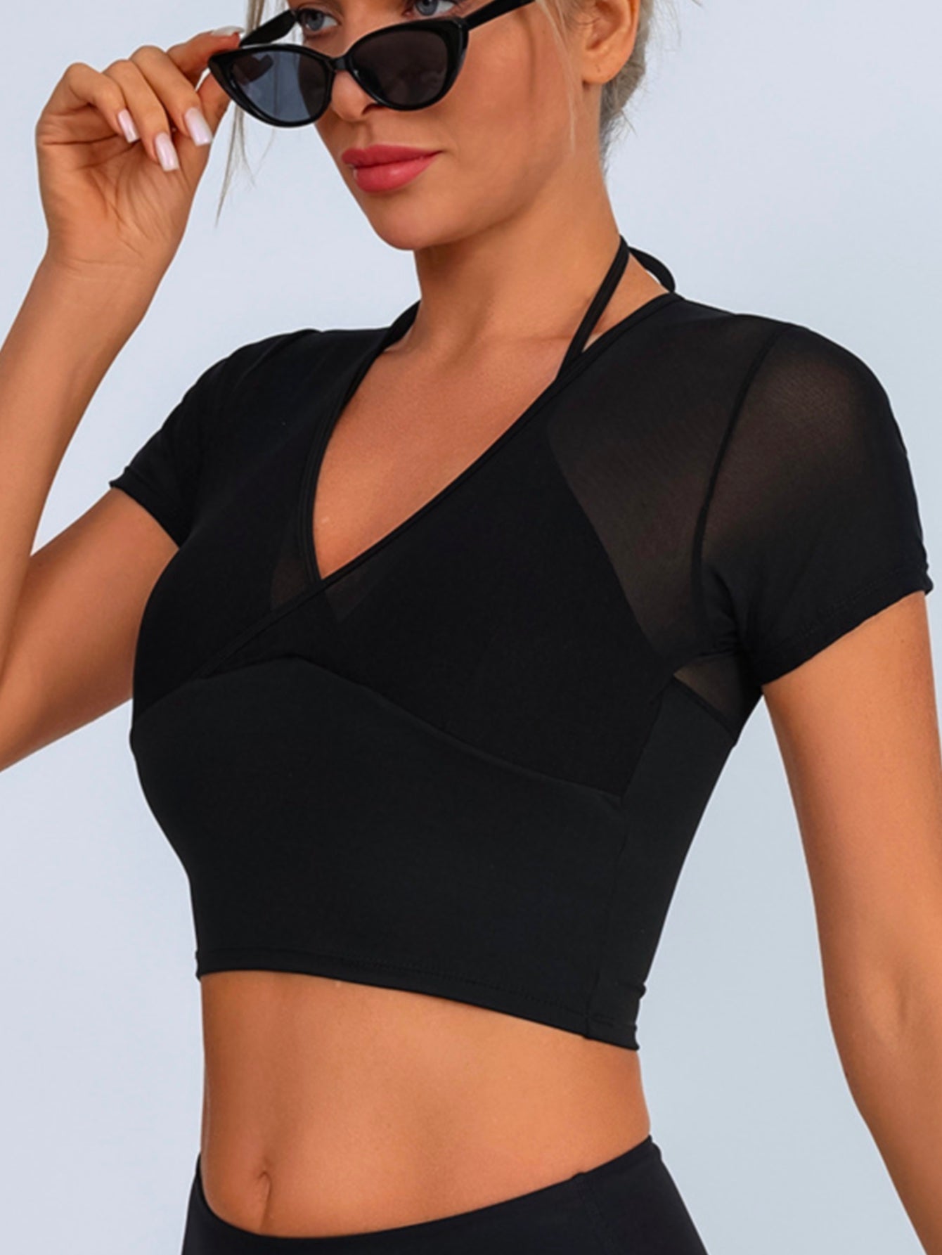 2-in-1 Halter Neck Mesh Short-Sleeve Sports Bra