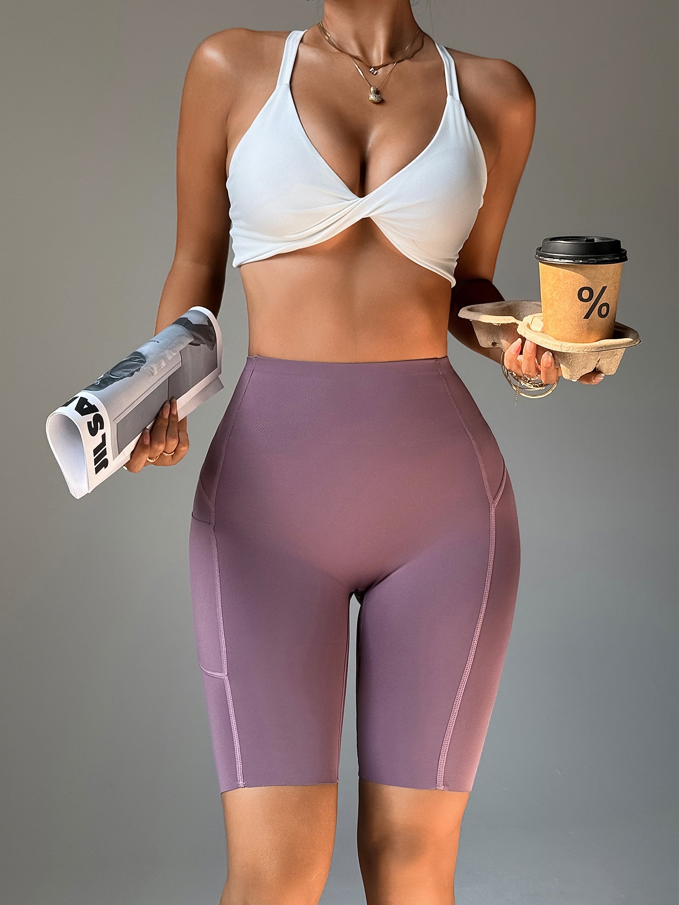 Pantalones cortos sin costuras perfumados que realzan los glúteos
