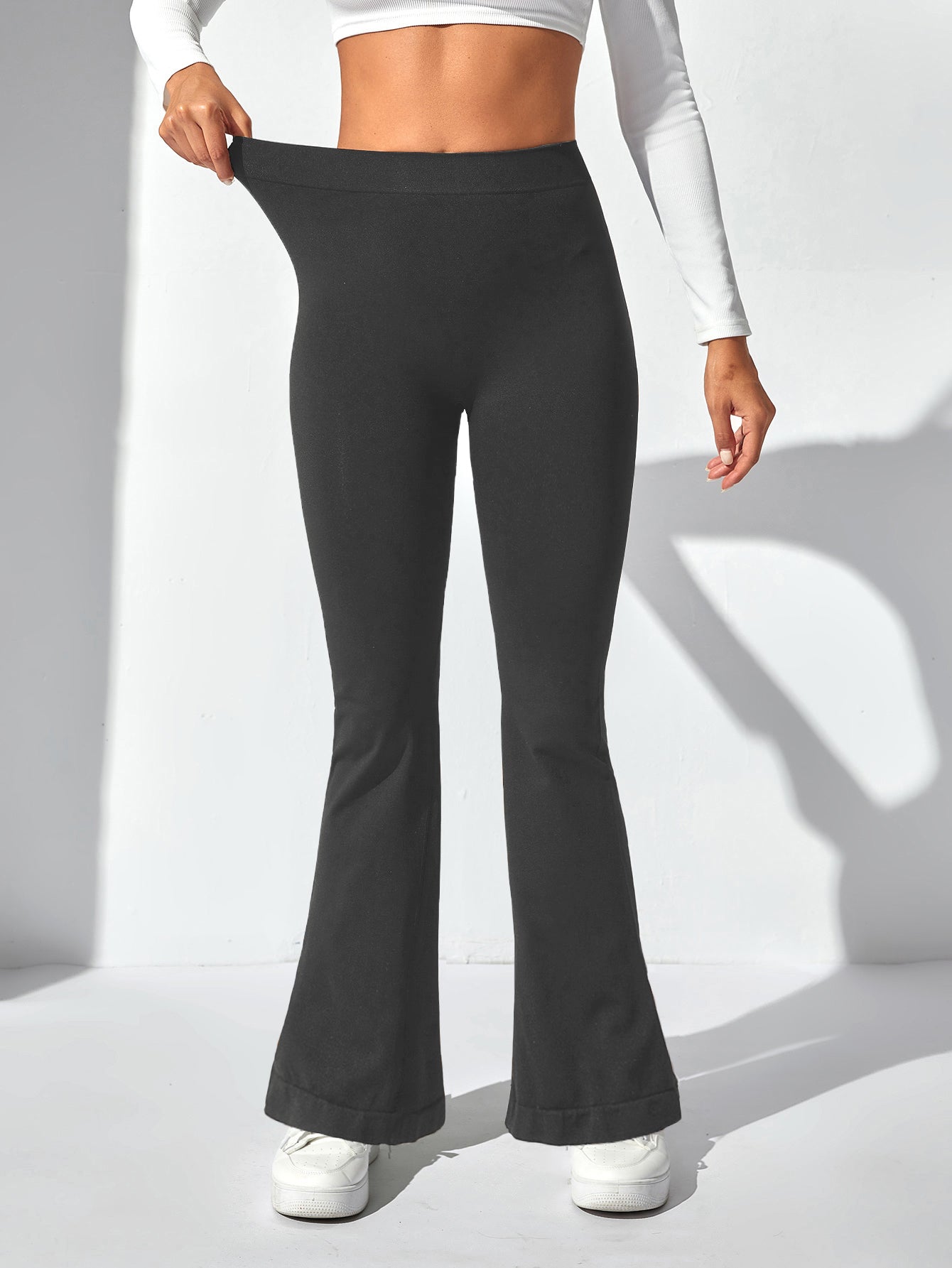Women's V-Back Butt-Lifting Seamless Flare Pants
