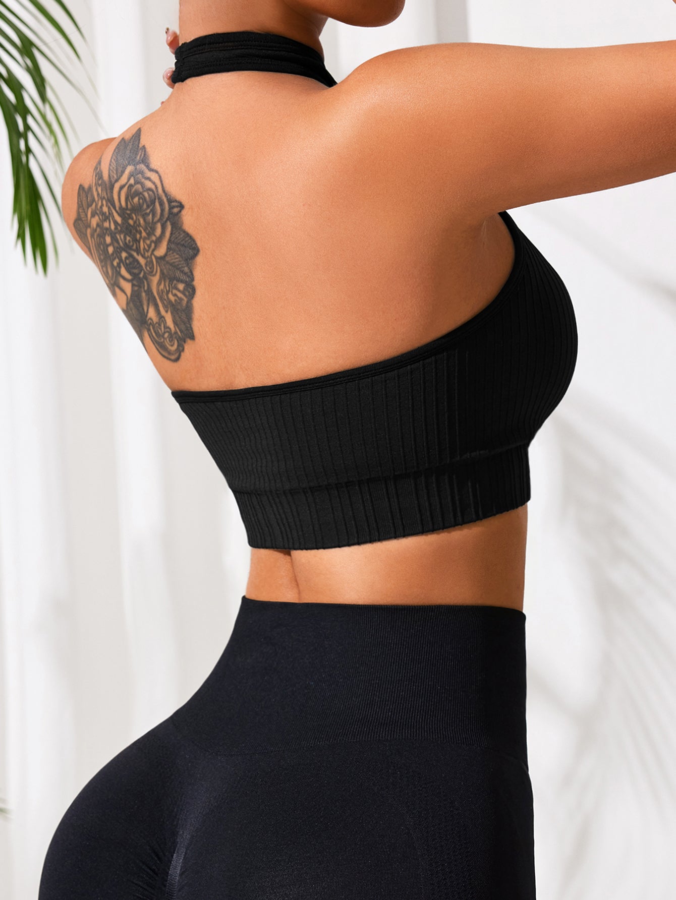 Crisscross Halter Neck Ribbed Sports Bra