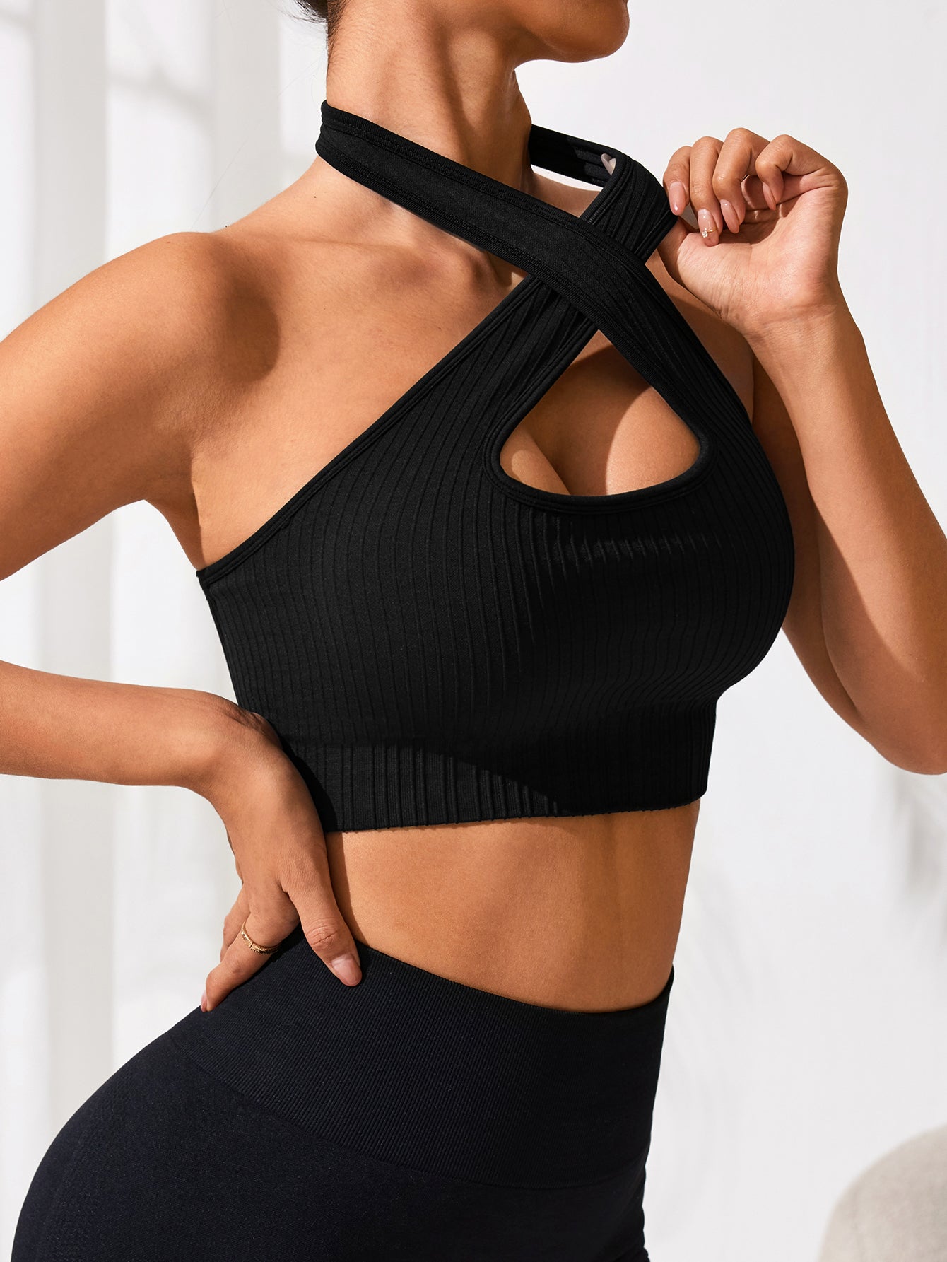 Crisscross Halter Neck Ribbed Sports Bra