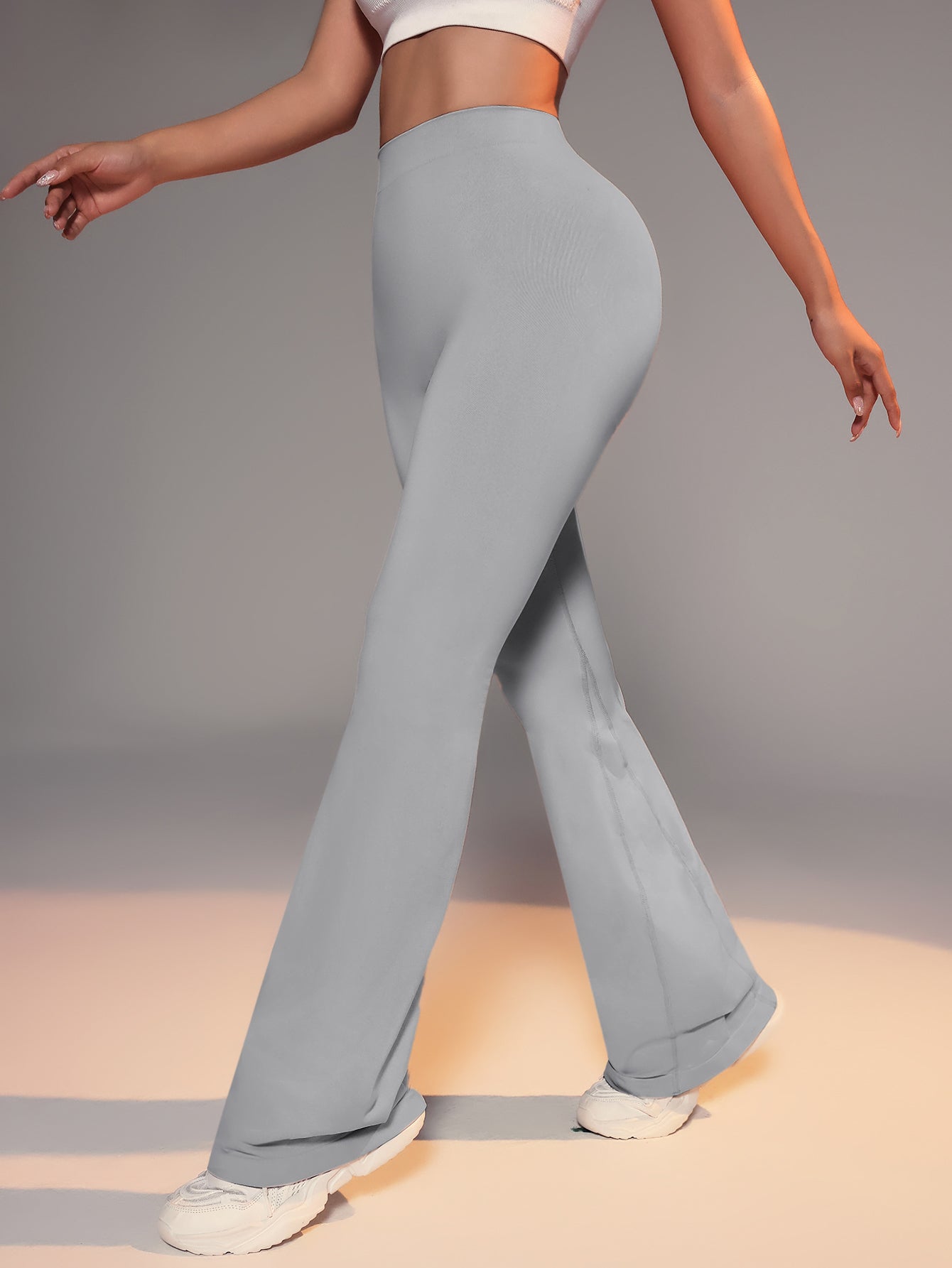 Women's V-Back Butt-Lifting Seamless Flare Pants