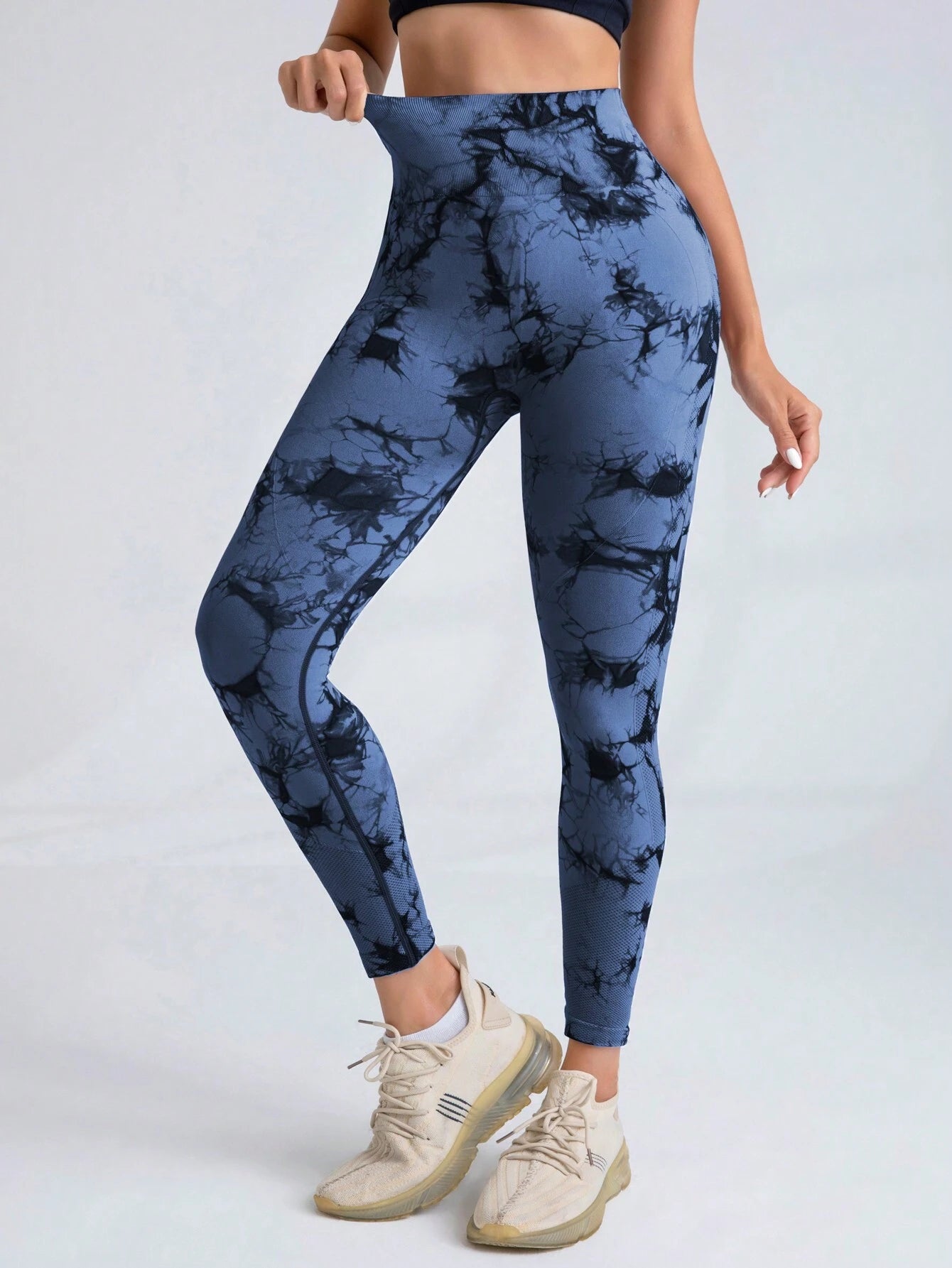 Pantalon évasé parfumé à taille en V