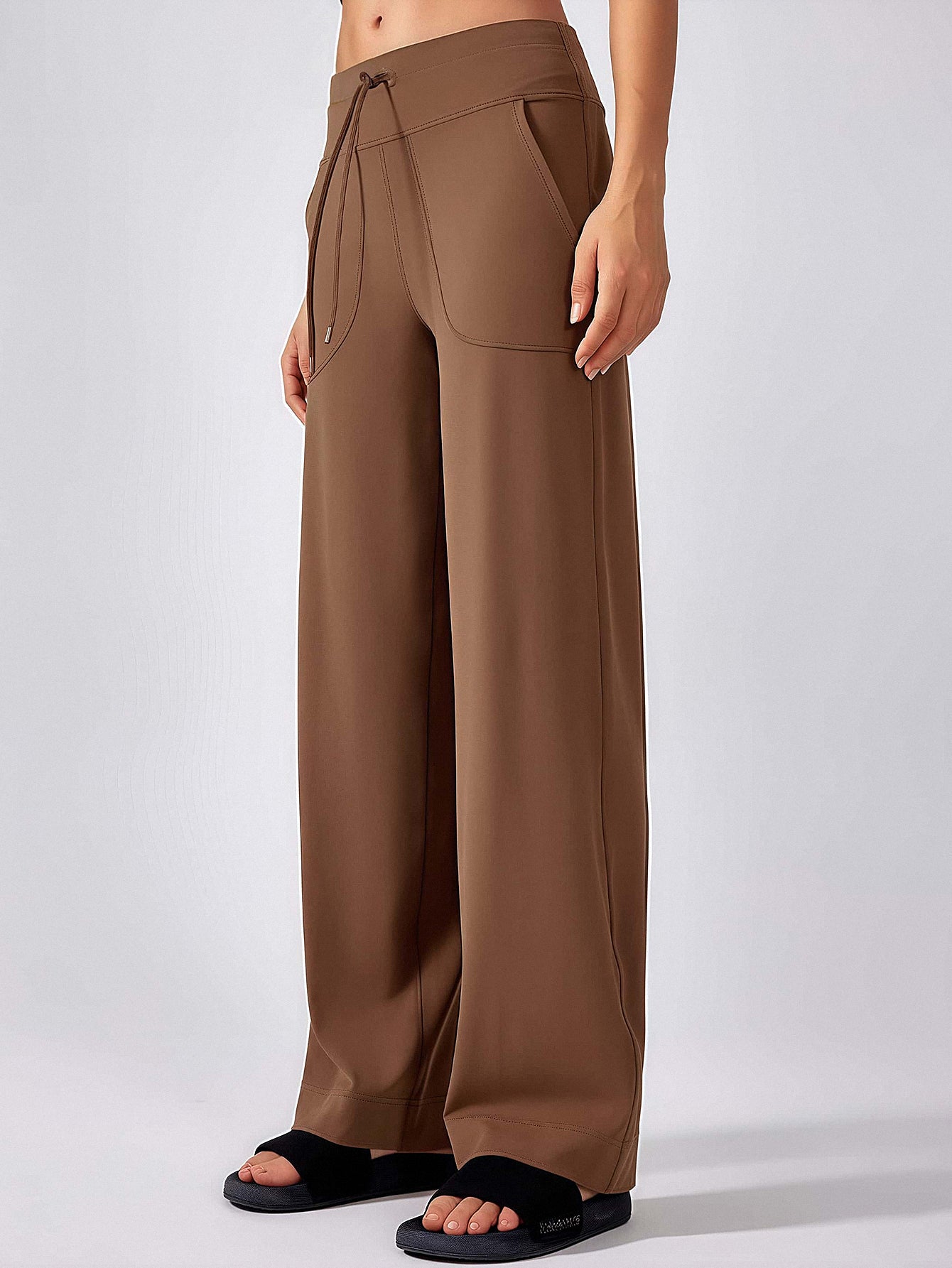 Pantalones acampanados con cintura en V perfumados