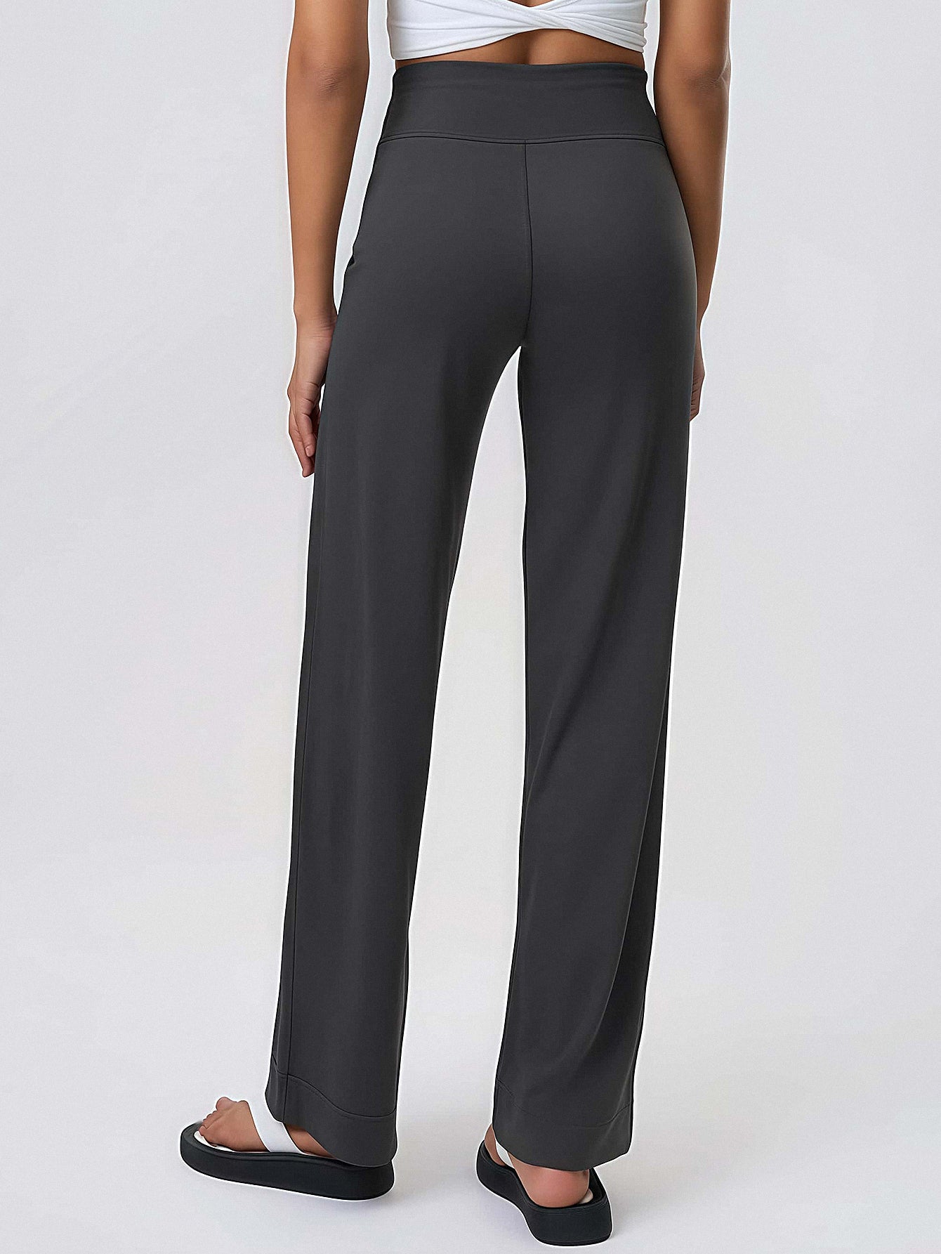 Pantalones acampanados con cintura en V perfumados