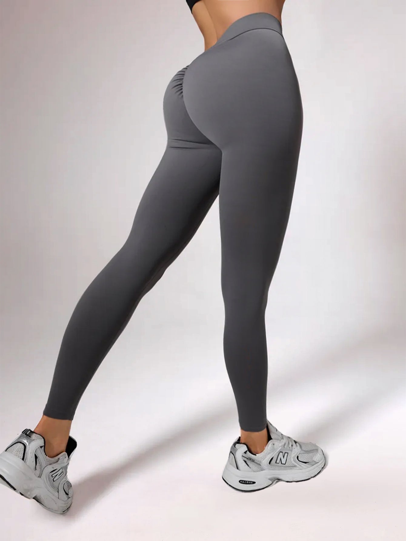 V-Back Scrunch Seamless Leggings