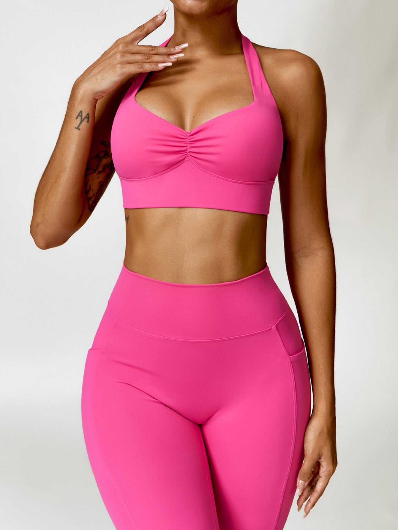 Halter Neck Front Scrunch Sports Bra