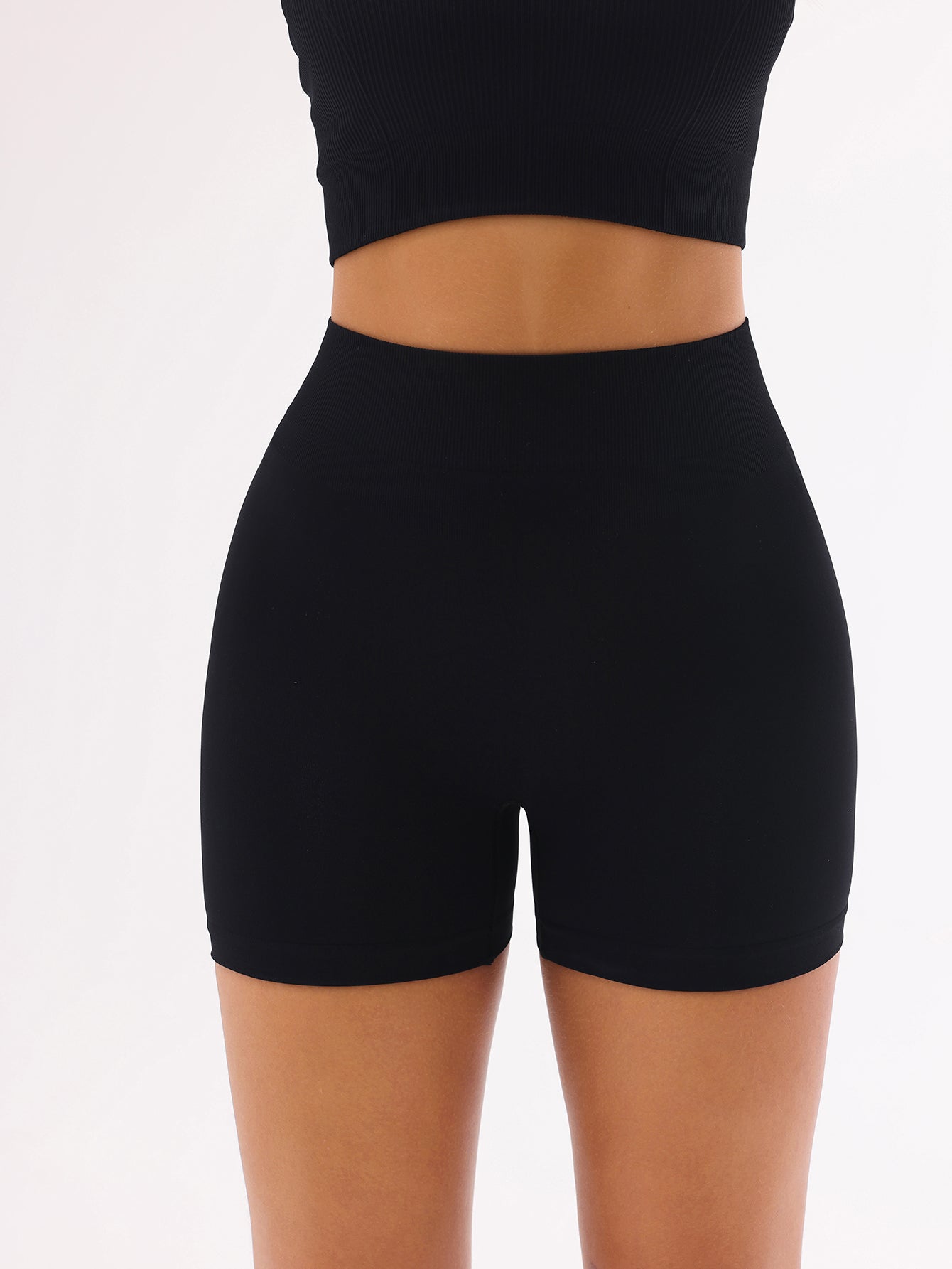 Scented V-Back Scrunch Seamless Shorts