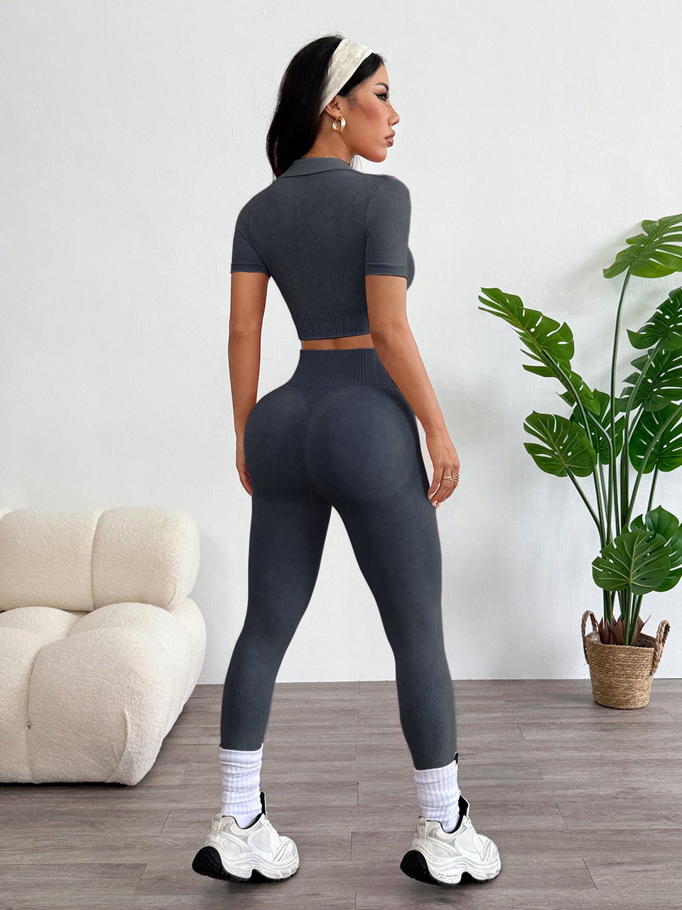 Women’s 2-Piece High Waist Workout Set – Acid Washed Butt-Lifting Leggings & Collared Crop Top