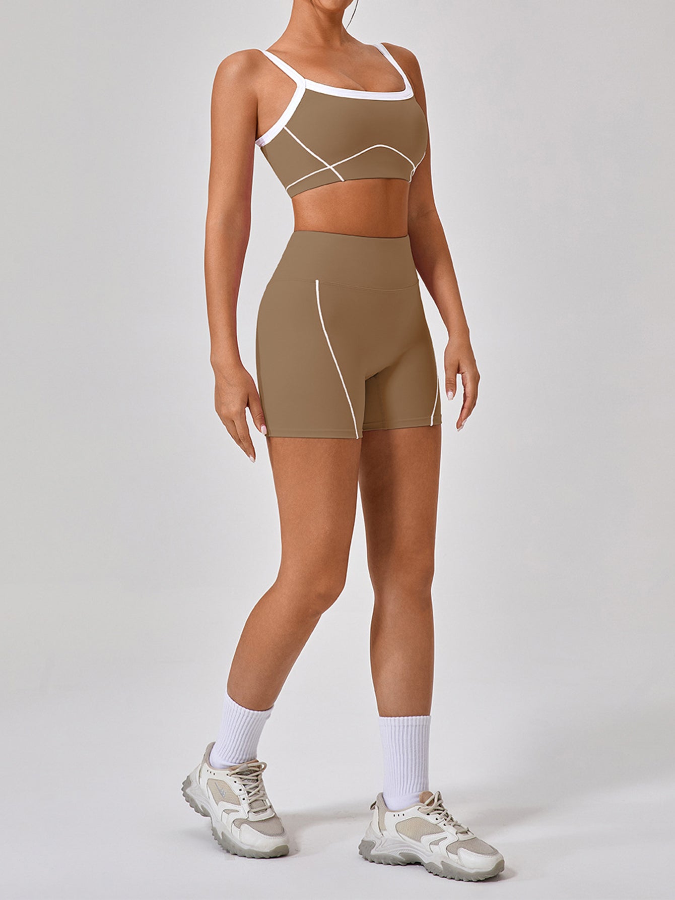 Square Neck Streamlined Design Sports Bra & Shorts Set