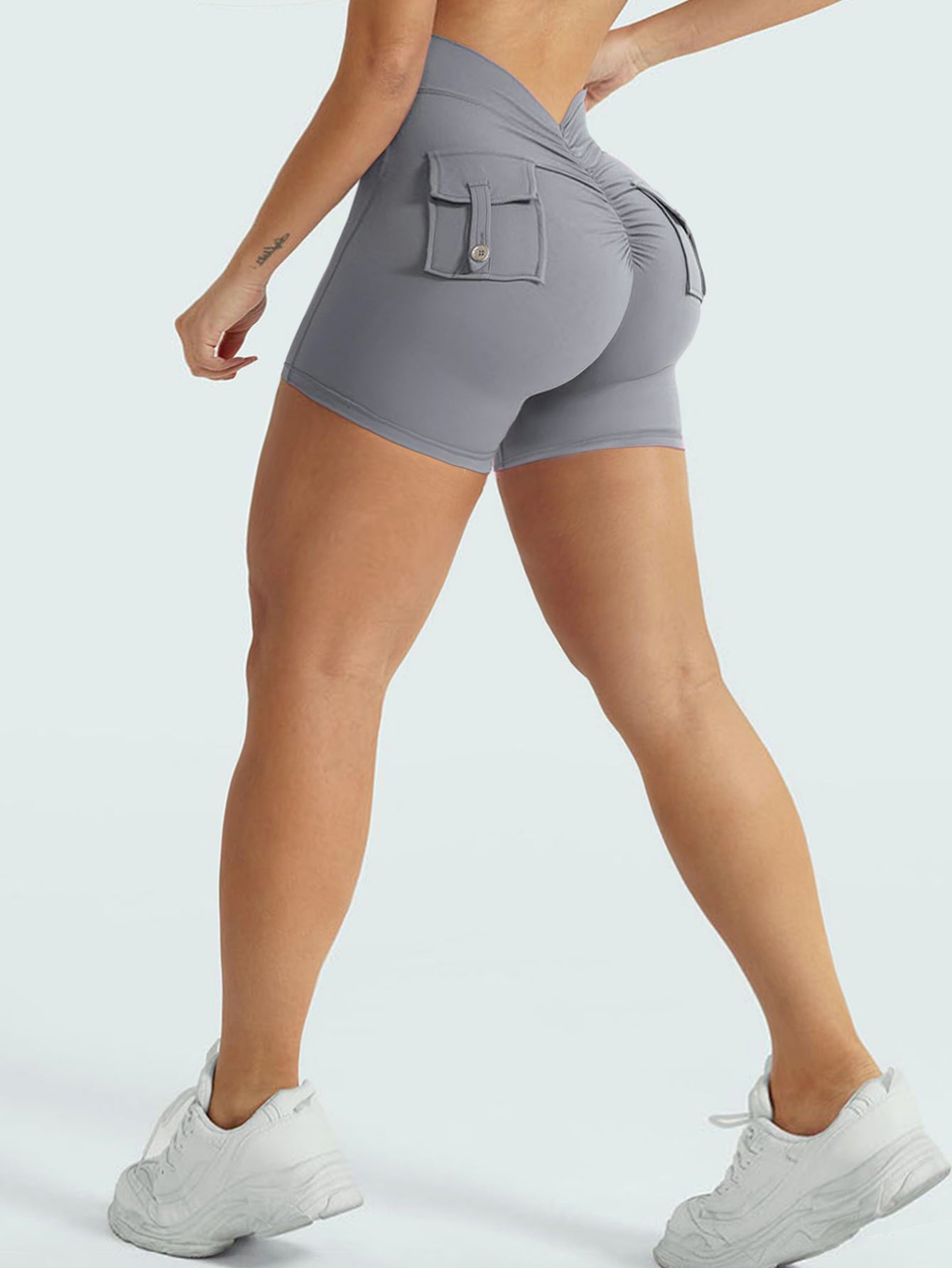 V-Back Scrunch Butt Back Pockets Shorts