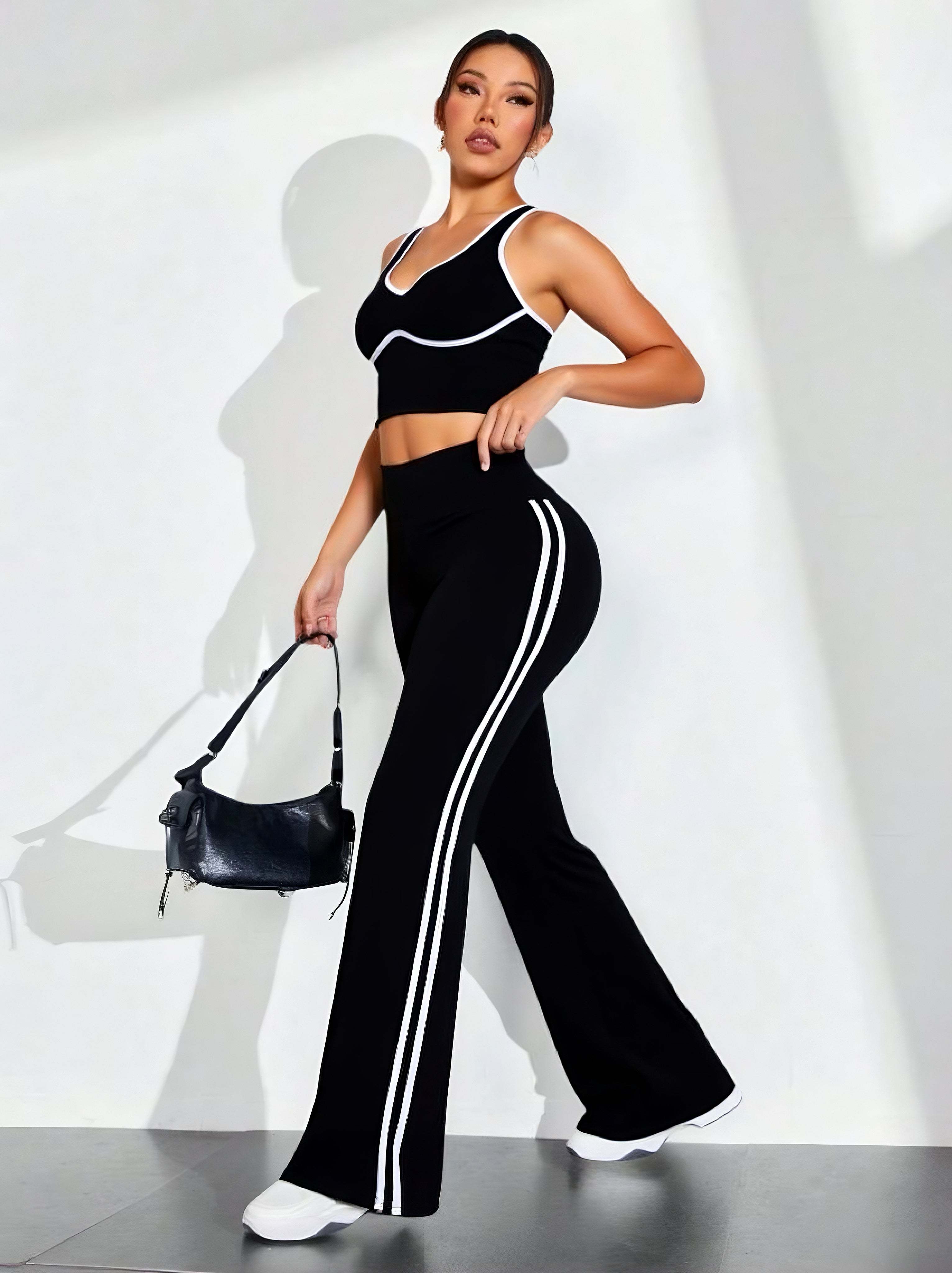 Women’s Chic Striped Contrast Sports Bra Top & High Waist Flare Yoga Pants Set