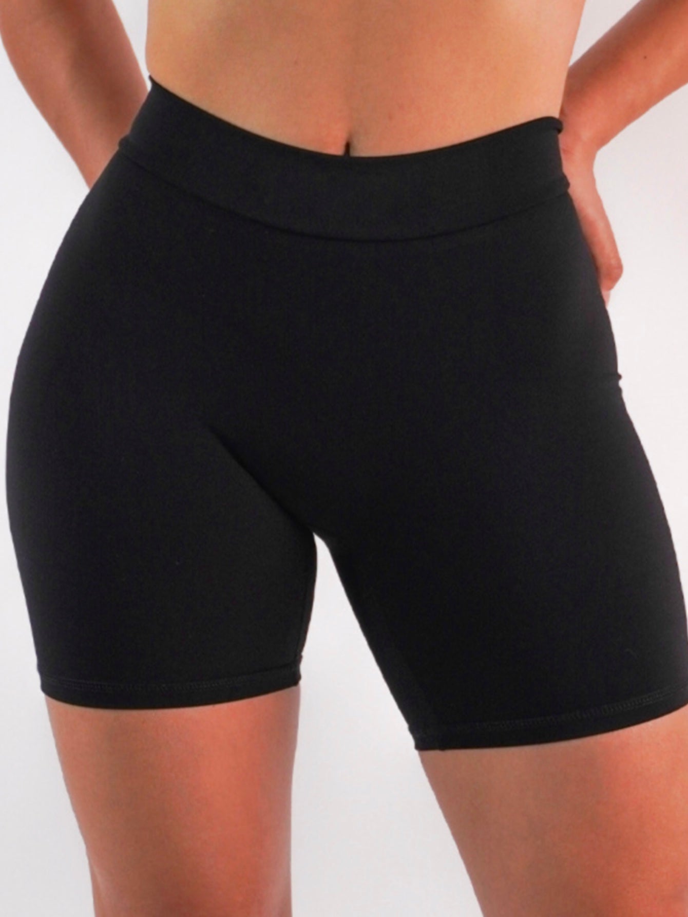 Pantalones cortos sin costuras con escote en V y perfumados