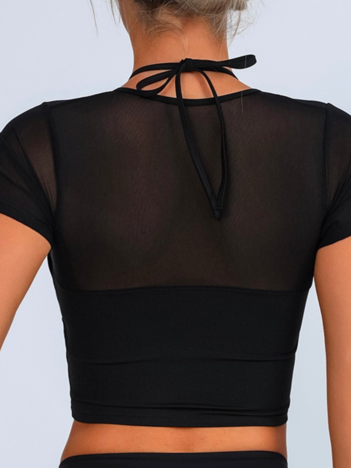 2-in-1 Halter Neck Mesh Short-Sleeve Sports Bra