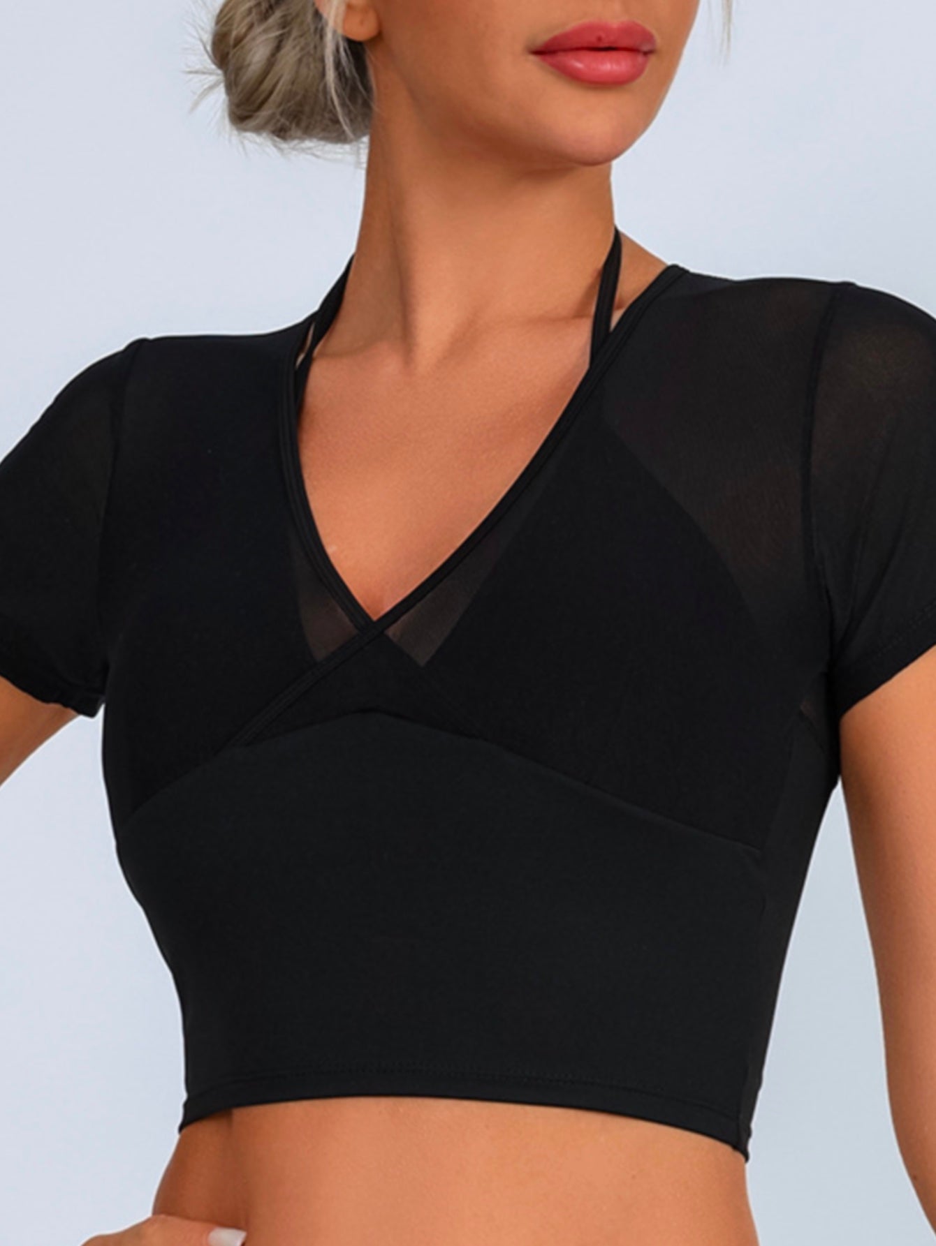 2-in-1 Halter Neck Mesh Short-Sleeve Sports Bra