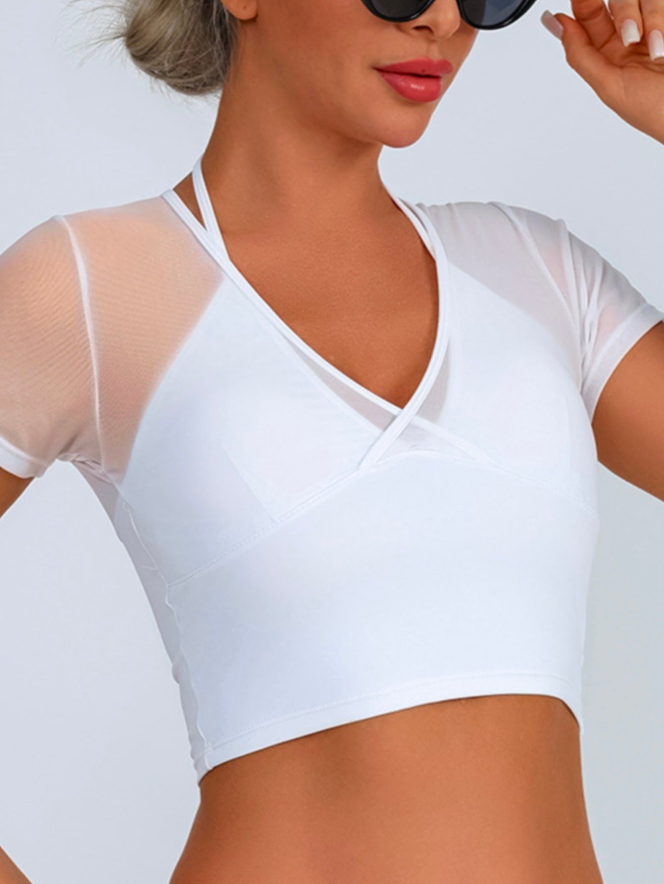 2-in-1 Halter Neck Mesh Short-Sleeve Sports Bra