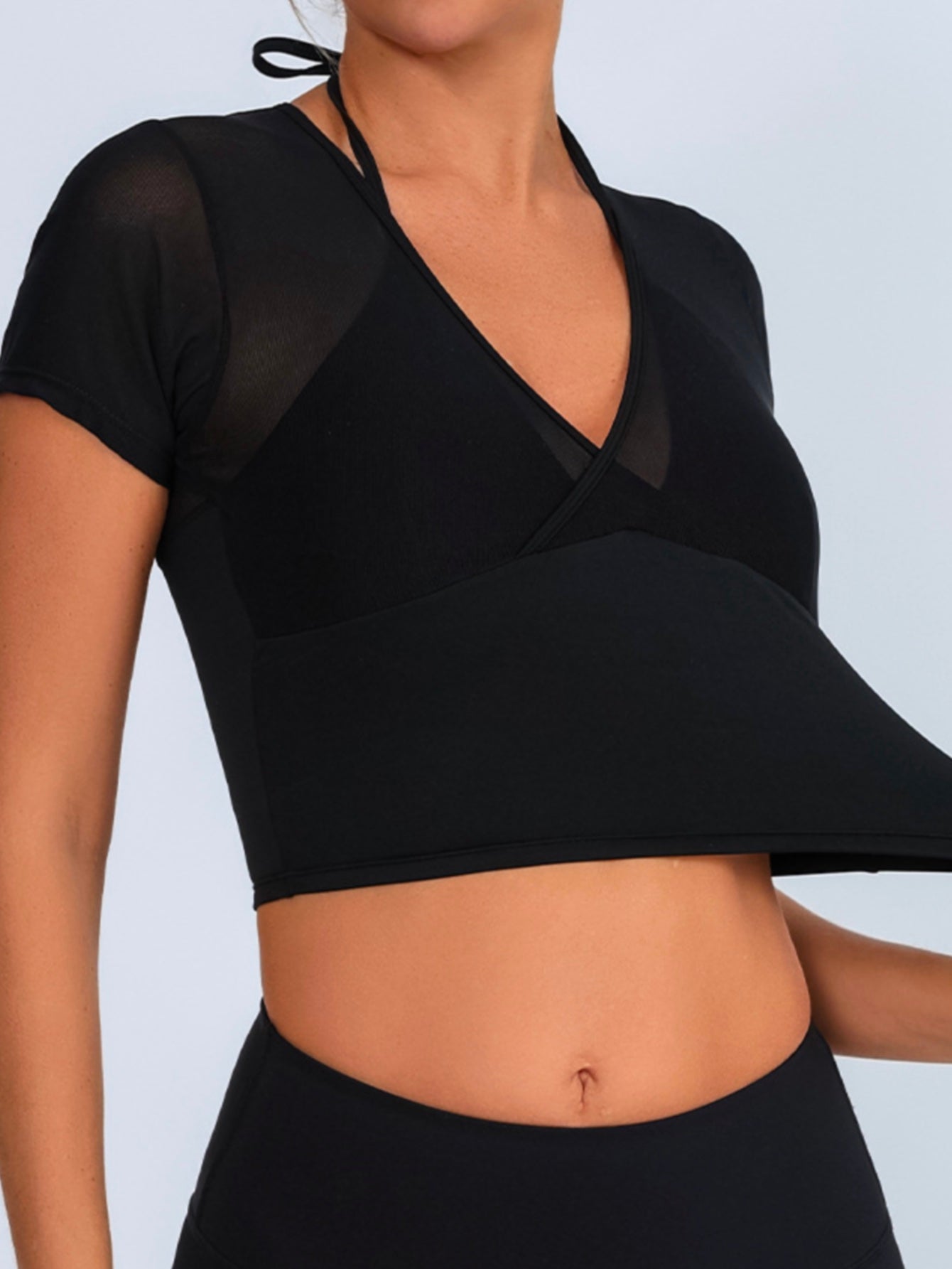 2-in-1 Halter Neck Mesh Short-Sleeve Sports Bra