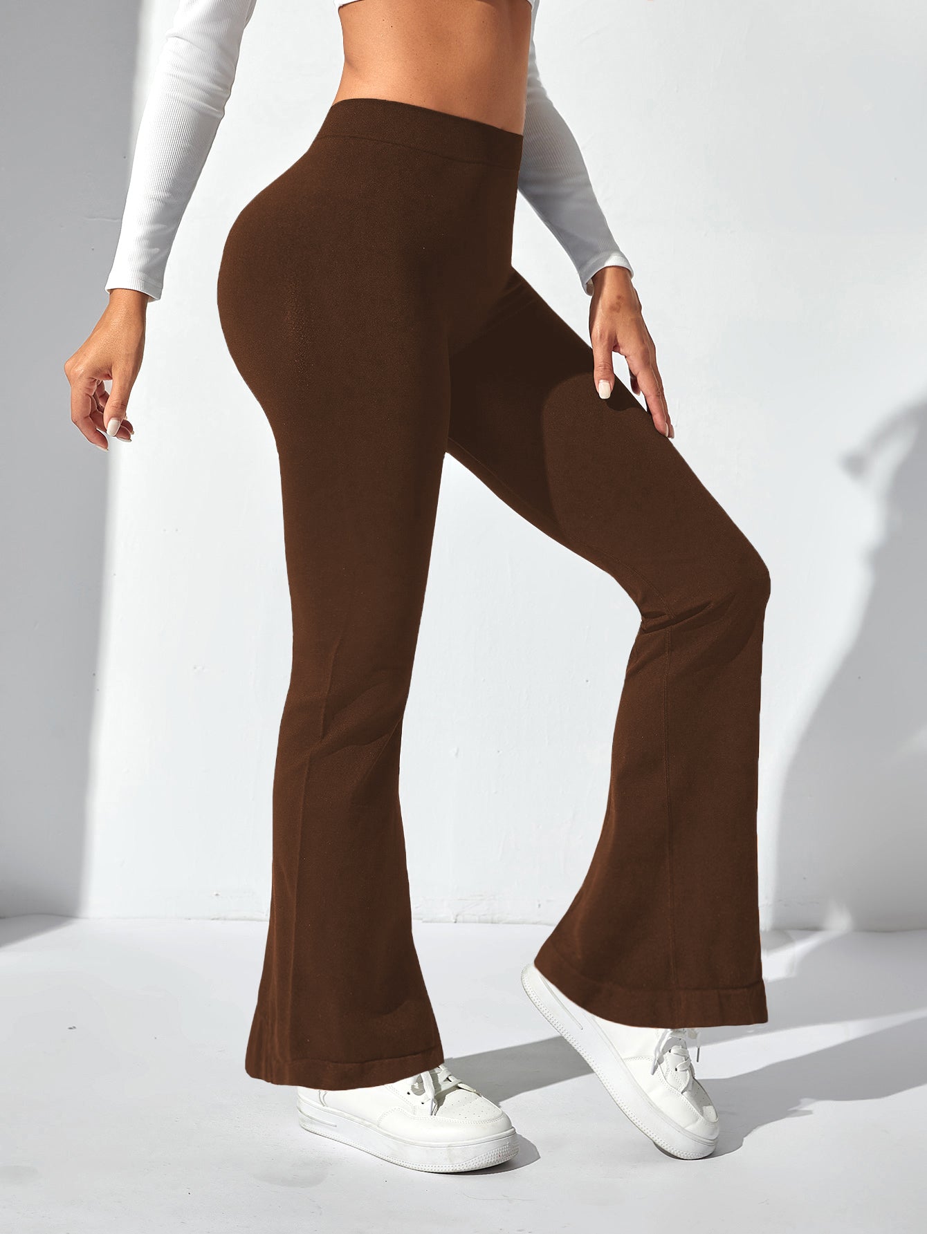 Women's V-Back Butt-Lifting Seamless Flare Pants